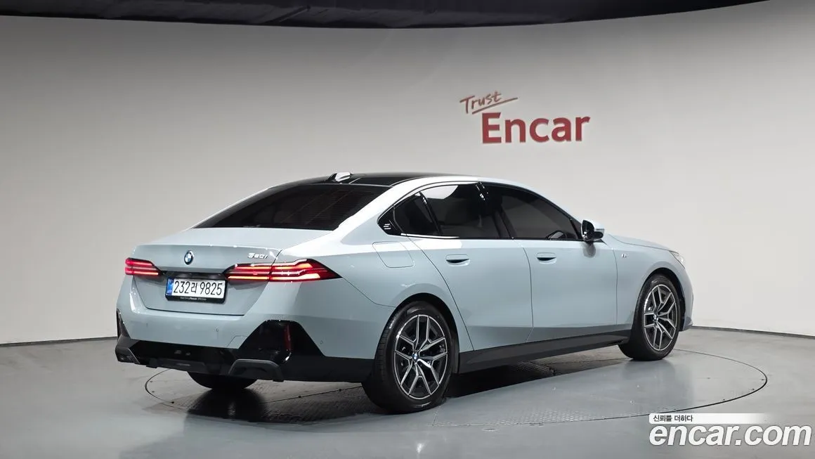 BMW 5-Series — фото 2