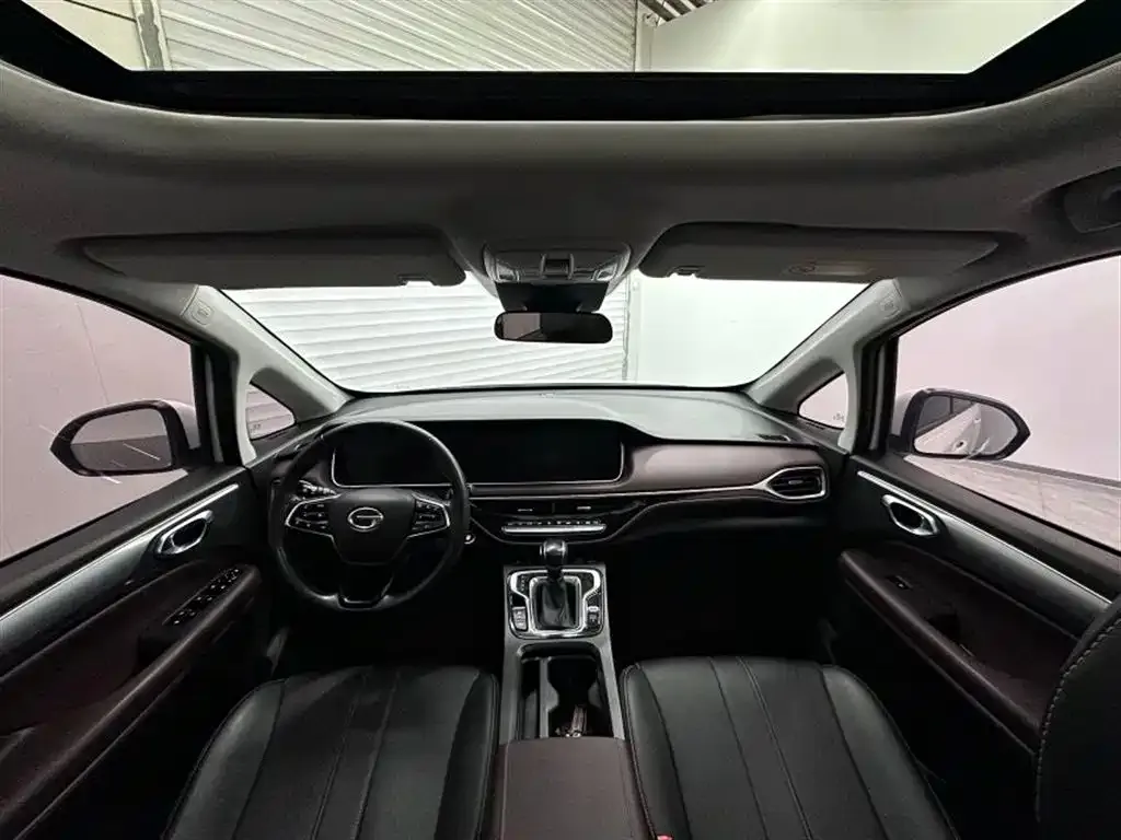 GAC Motor Trumpchi M6 — фото 10