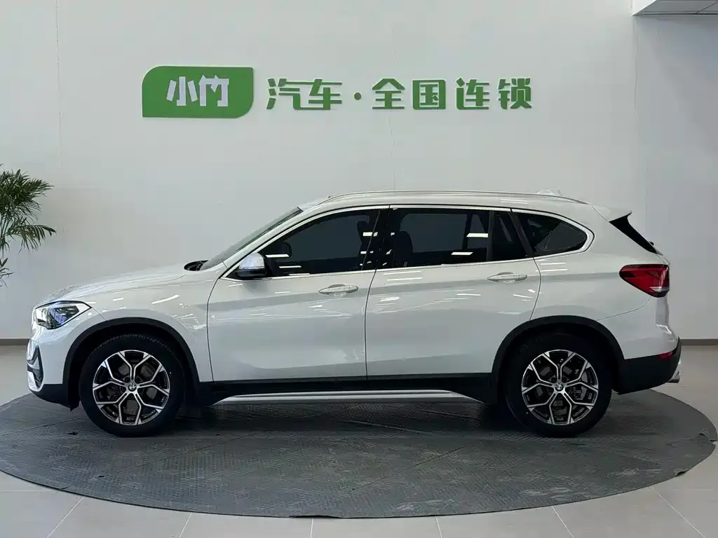 BMW X1 — фото 10