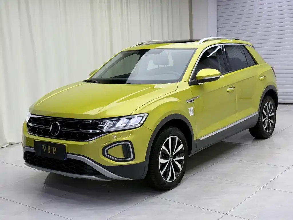 Volkswagen T-Roc — фото 1