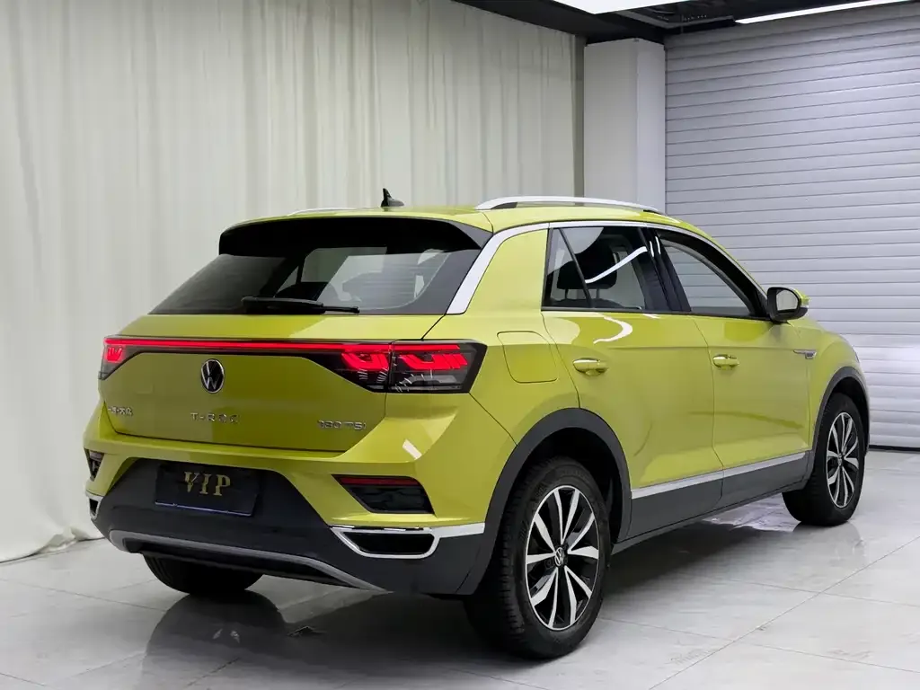 Volkswagen T-Roc — фото 3