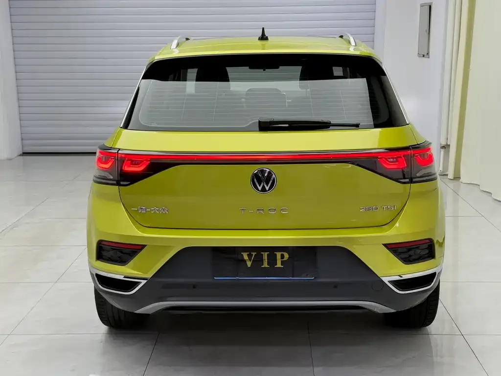 Volkswagen T-Roc — фото 4