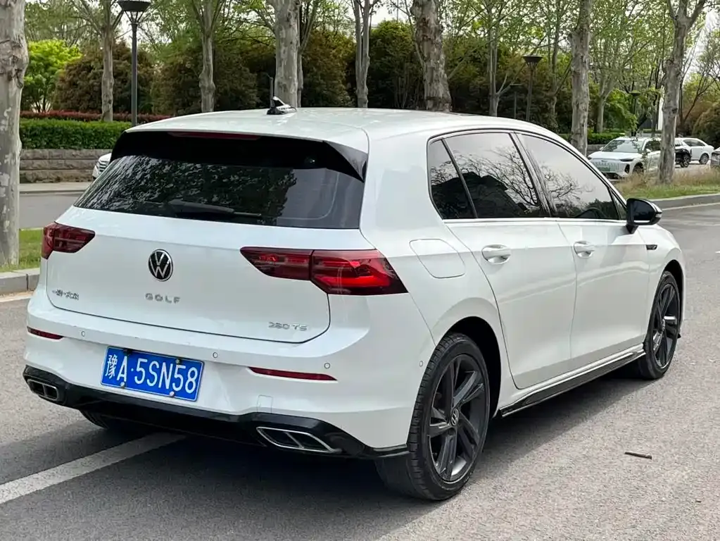 Volkswagen Golf 2021 из CN, фото 4