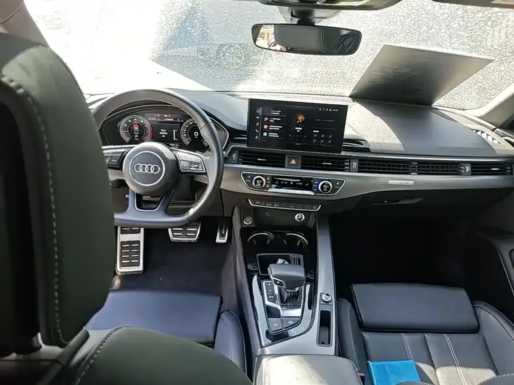Audi A4L 2024 из CN, фото 4