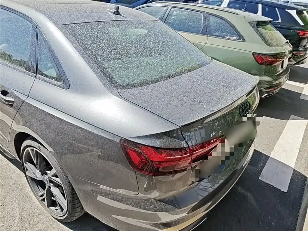 Audi A4L 2024 из CN, фото 9
