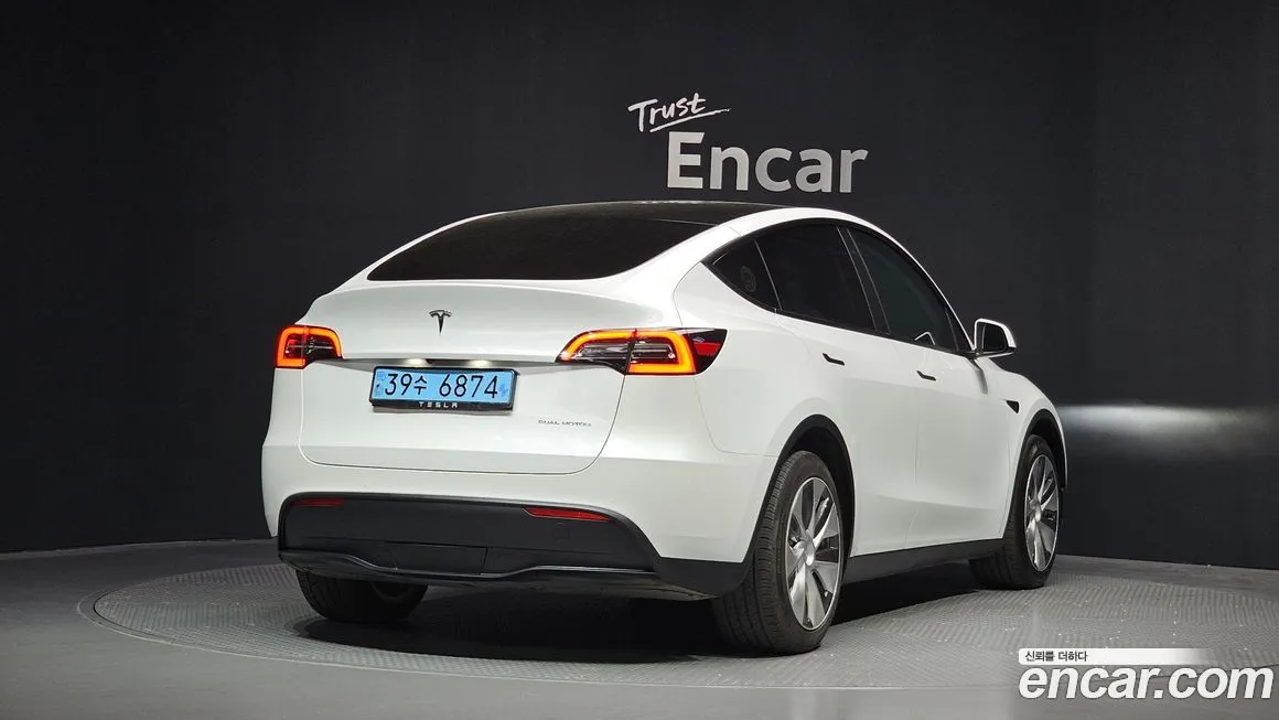 Tesla Model Y — фото 2