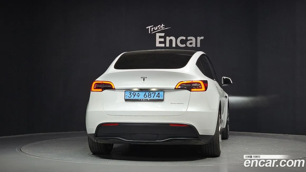 Tesla Model Y — фото 4