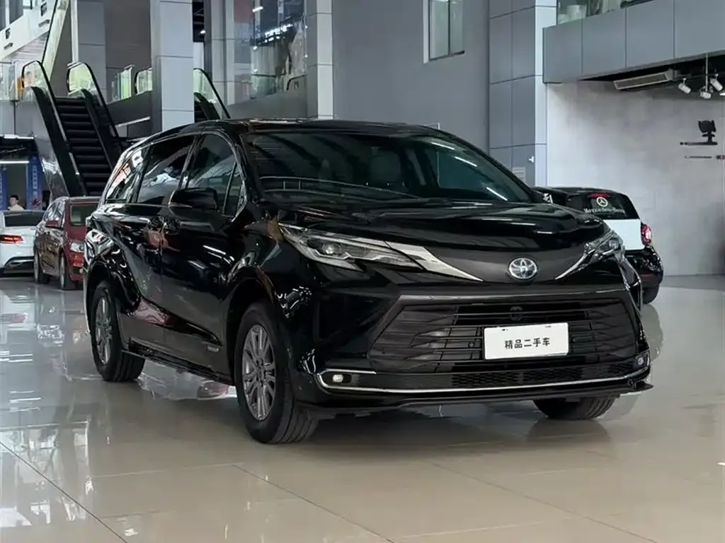 Toyota Sienna 2023 из CN, фото 6