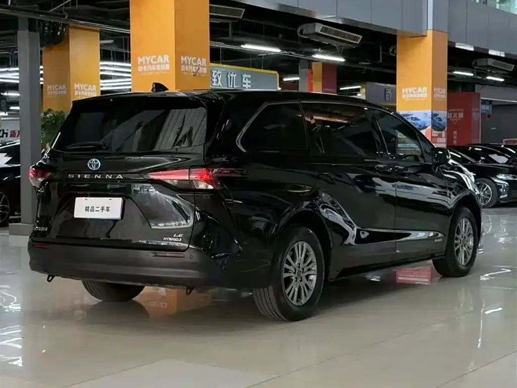 Toyota Sienna 2023 из CN, фото 7