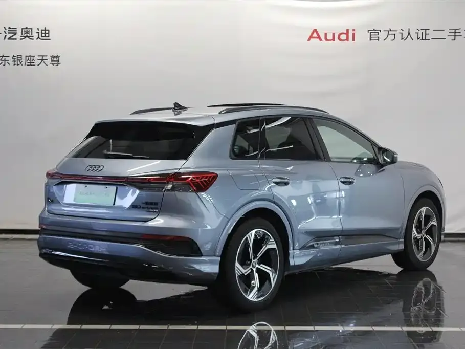 Audi Q4 e-tron — фото 2