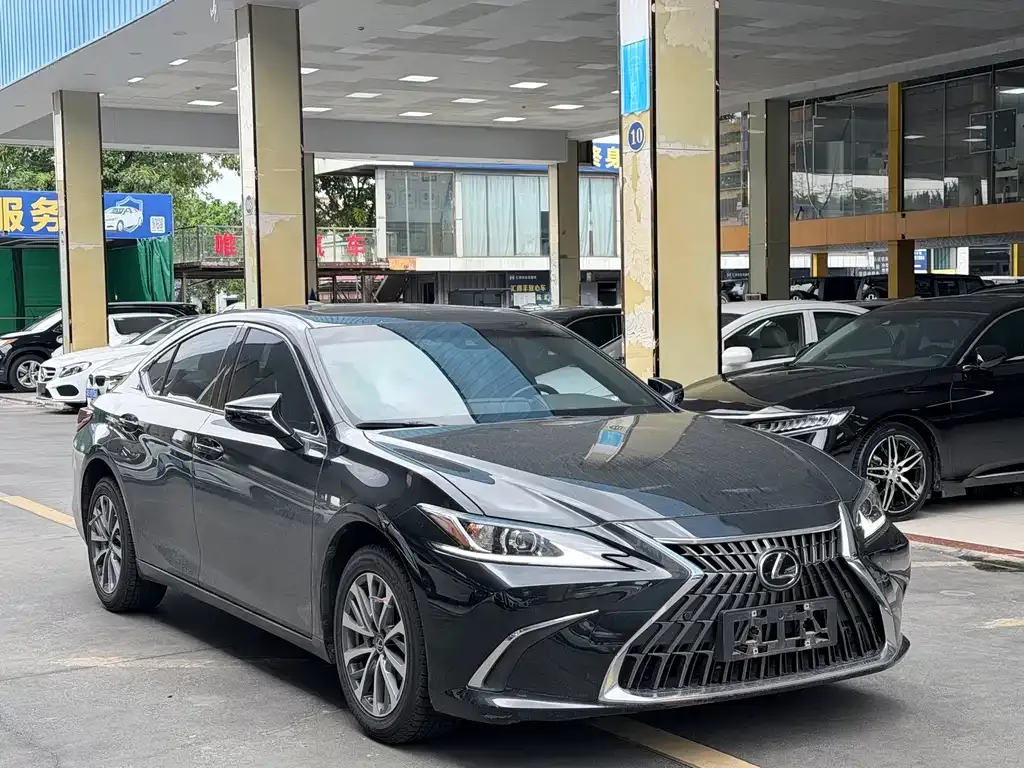 Lexus ES — фото 4