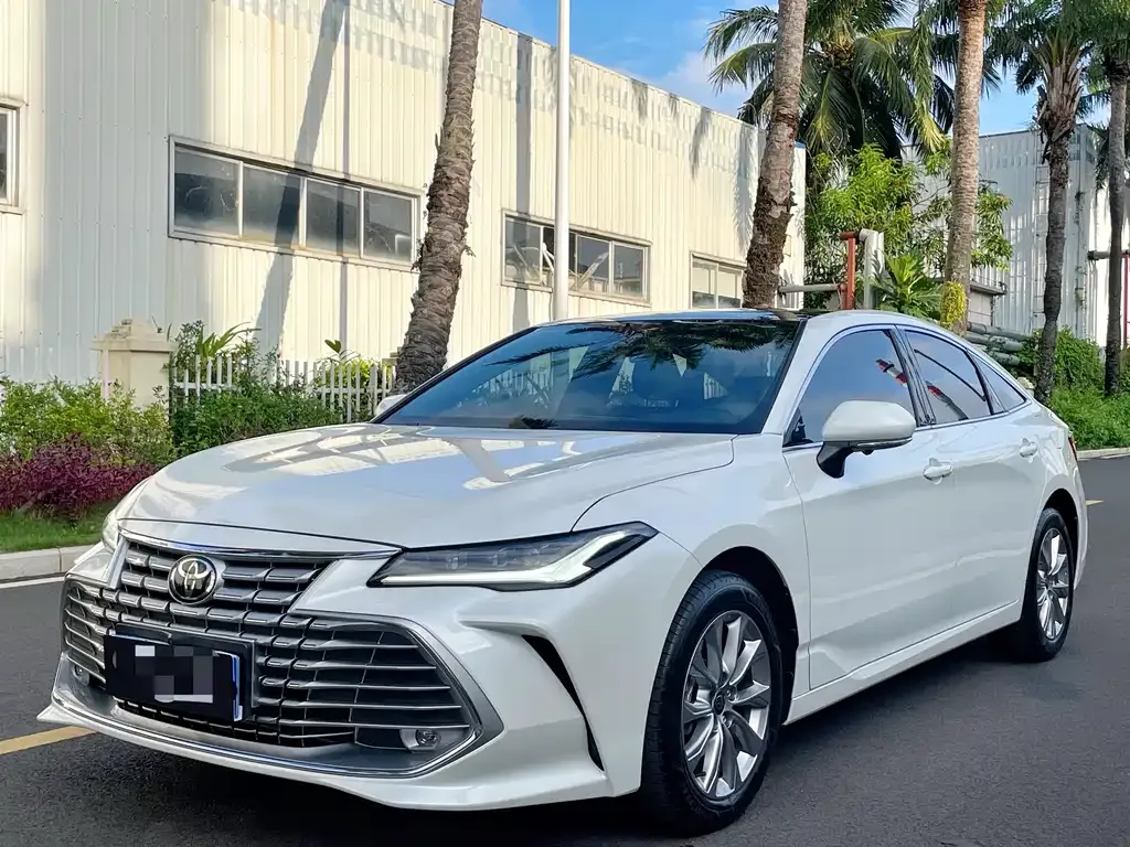 Toyota Avalon — фото 10