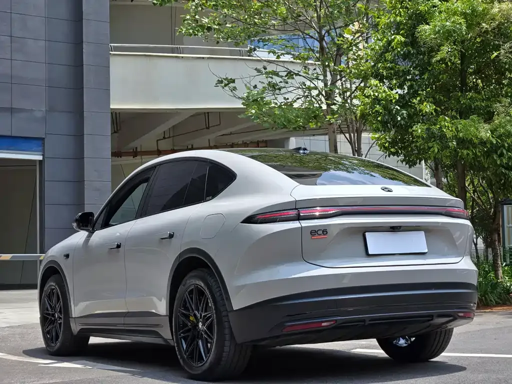NIO EC6 — фото 10