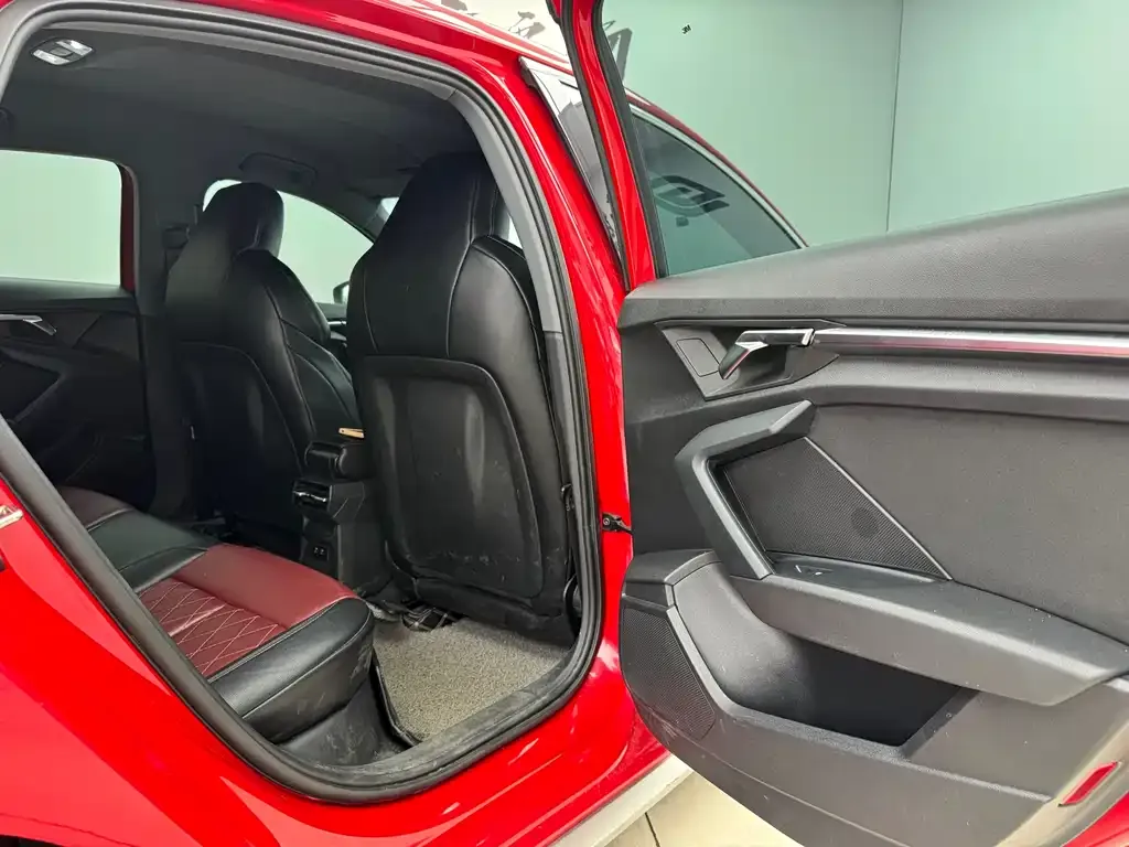 Audi A3 2022 из CN, фото 10