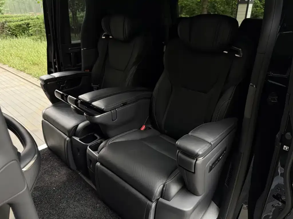 Lexus LM 2024 из CN, фото 3