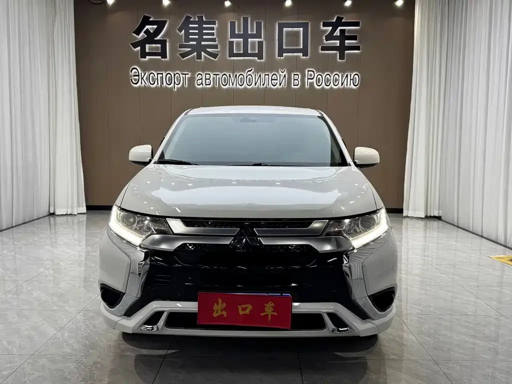 Mitsubishi Outlander 2022 из CN, фото 8
