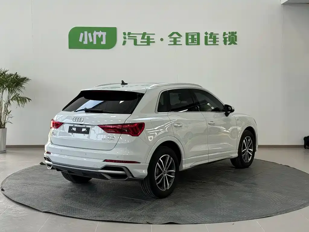 Audi Q3 — фото 10
