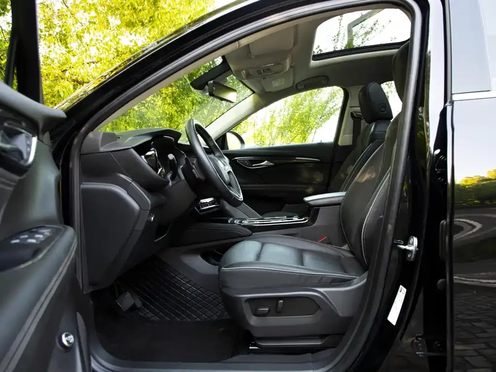 Buick Envision Plus — фото 2