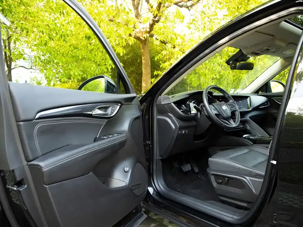 Buick Envision Plus — фото 4