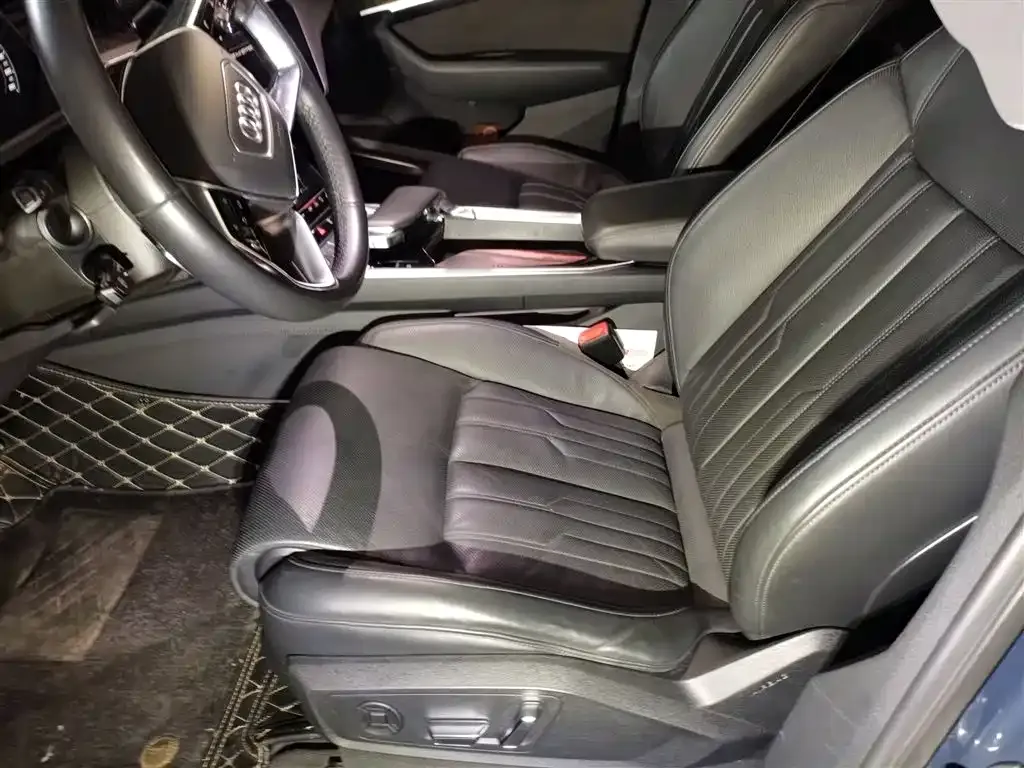 Audi e-tron (Import) 2022 из CN, фото 8