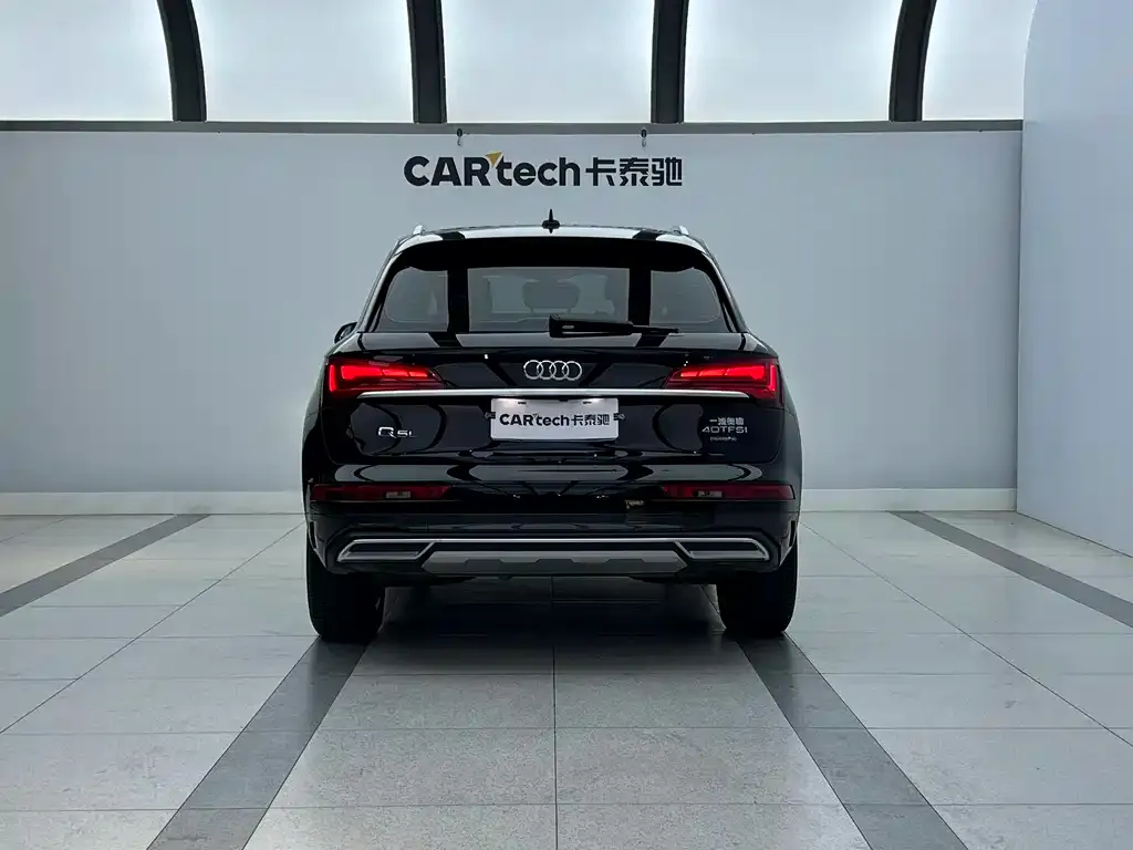 Audi Q5L — фото 2