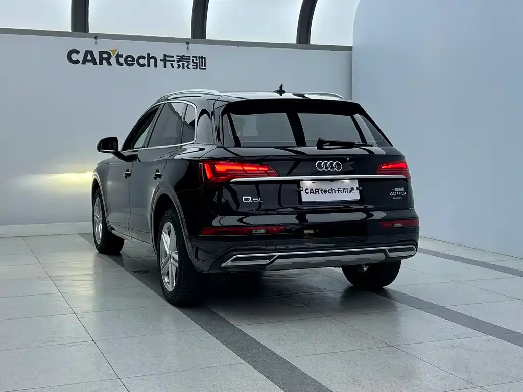 Audi Q5L — фото 4
