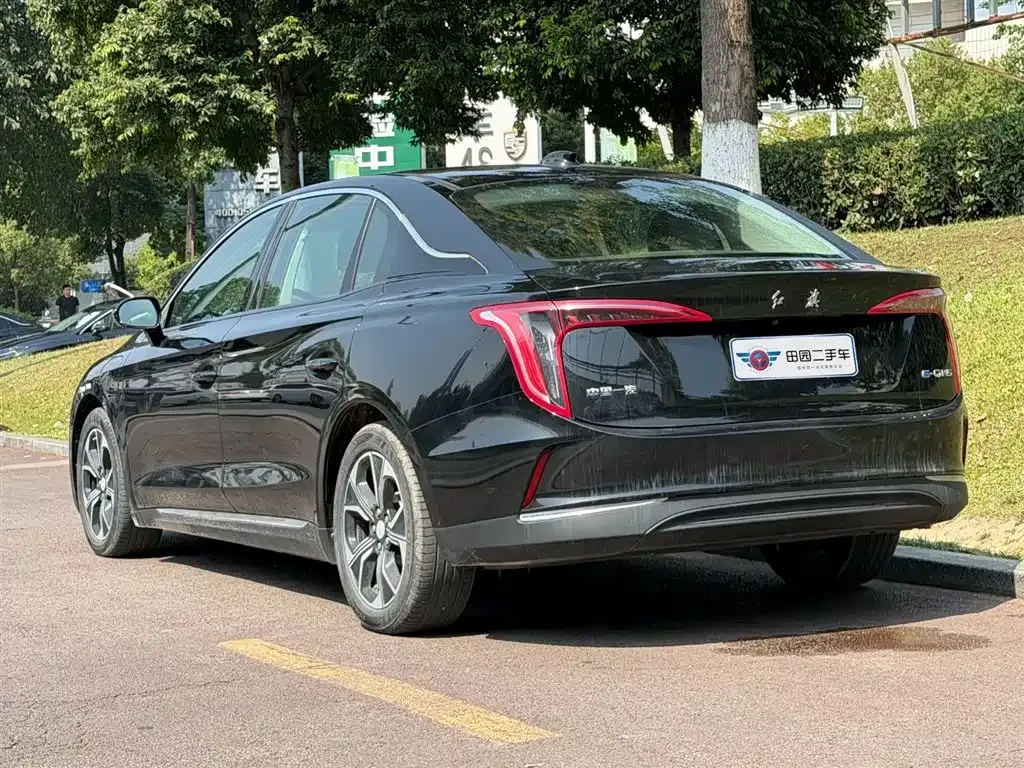 Hongqi E-QM5 2023 из CN, фото 7