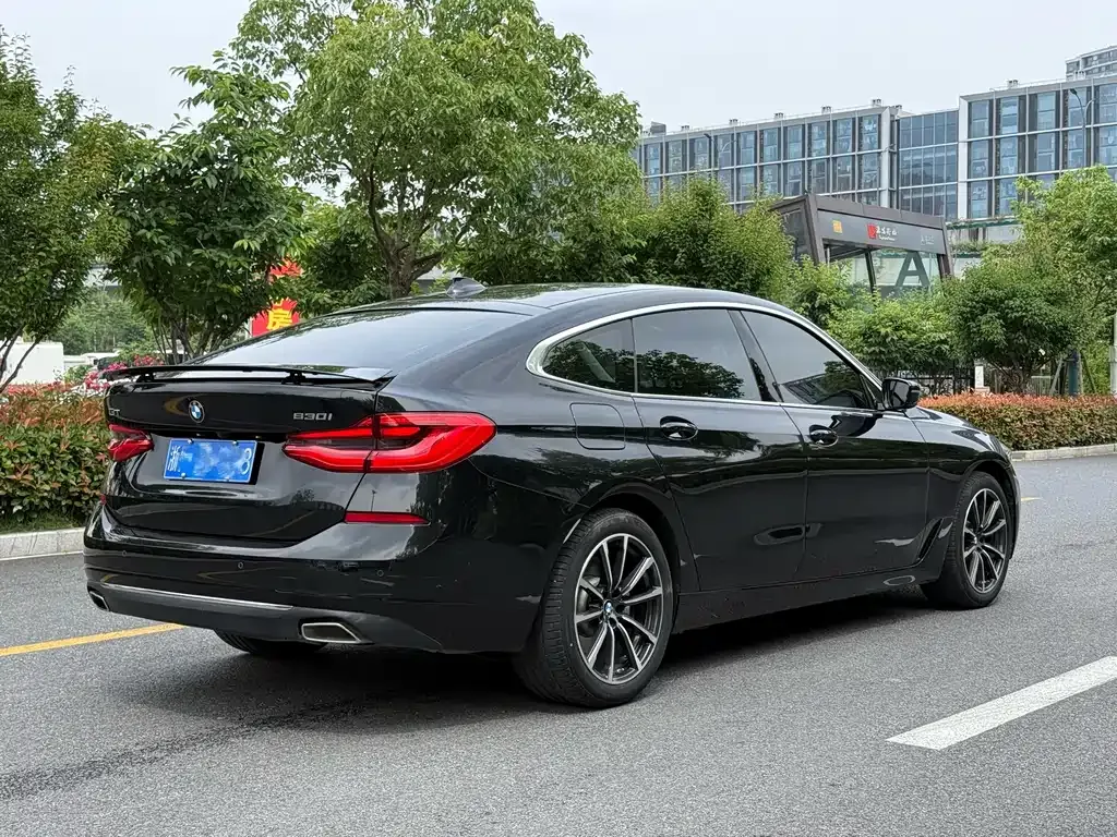 BMW 6 Series GT — фото 9