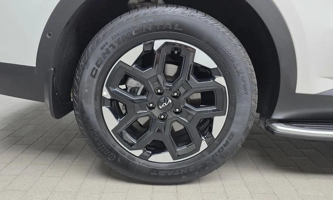 Kia Sorento — фото 8