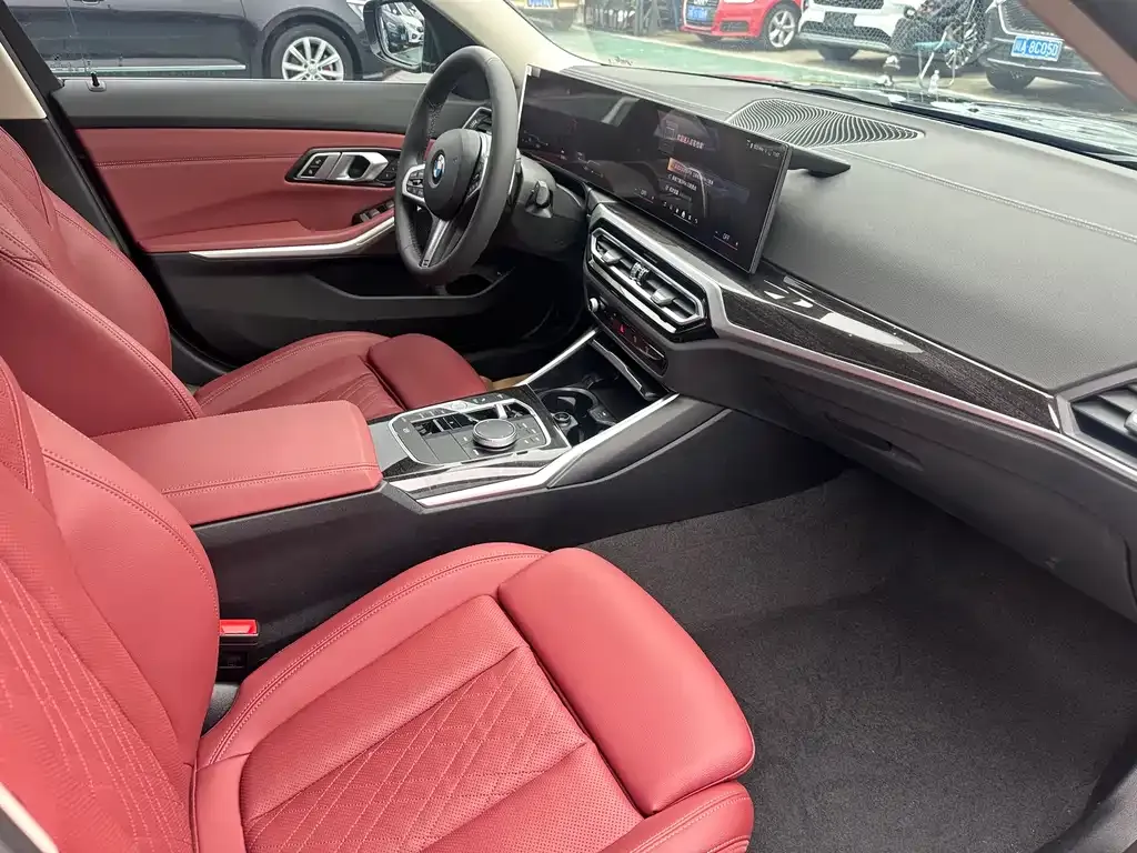 BMW 3 Series 2024 из CN, фото 5