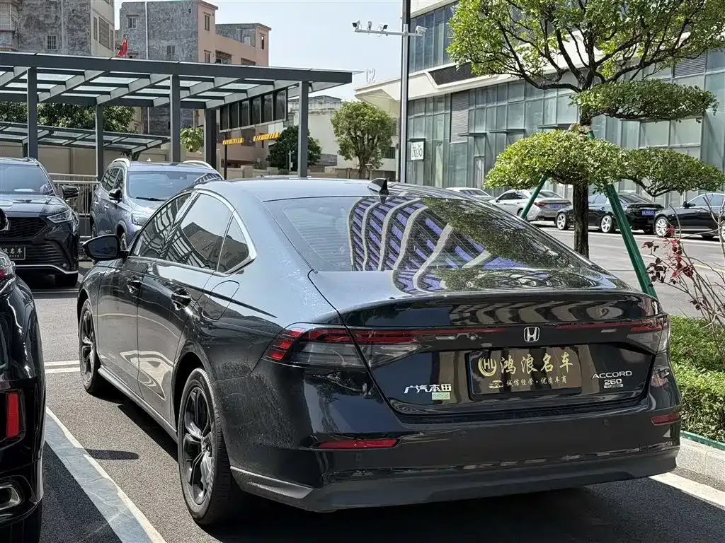 Honda Accord — фото 9
