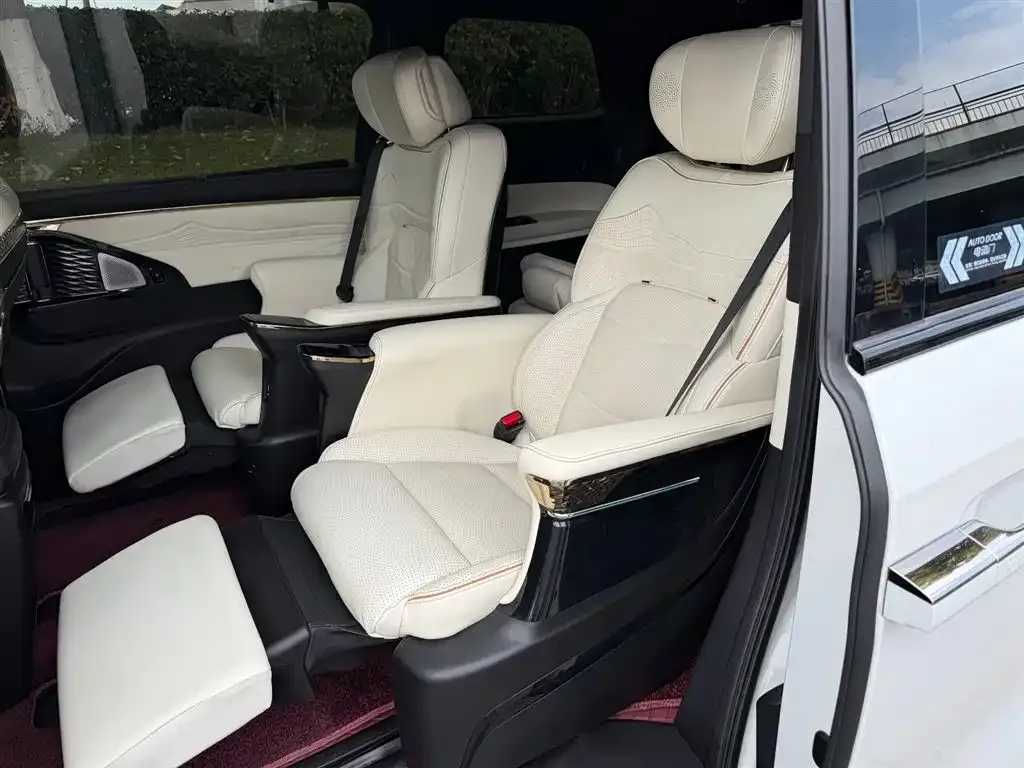 GAC Motor Trumpchi M8 — фото 6