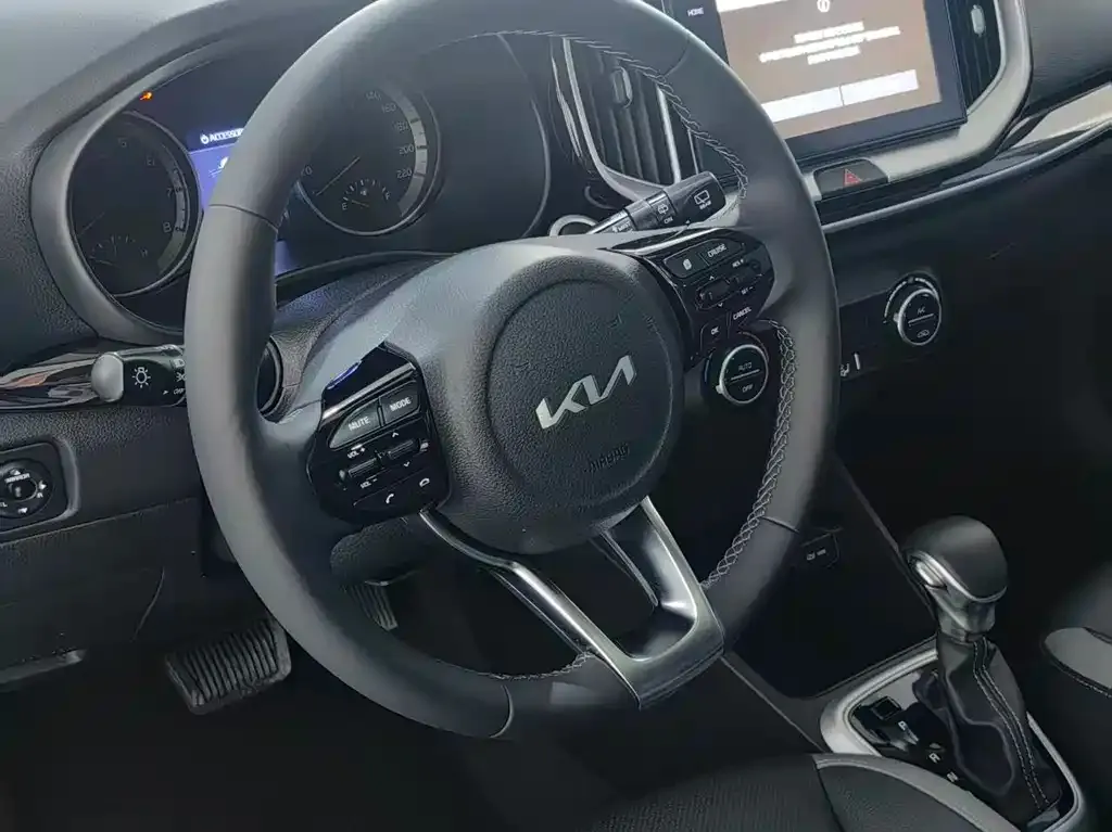 Kia KX1 2022 из CN, фото 8