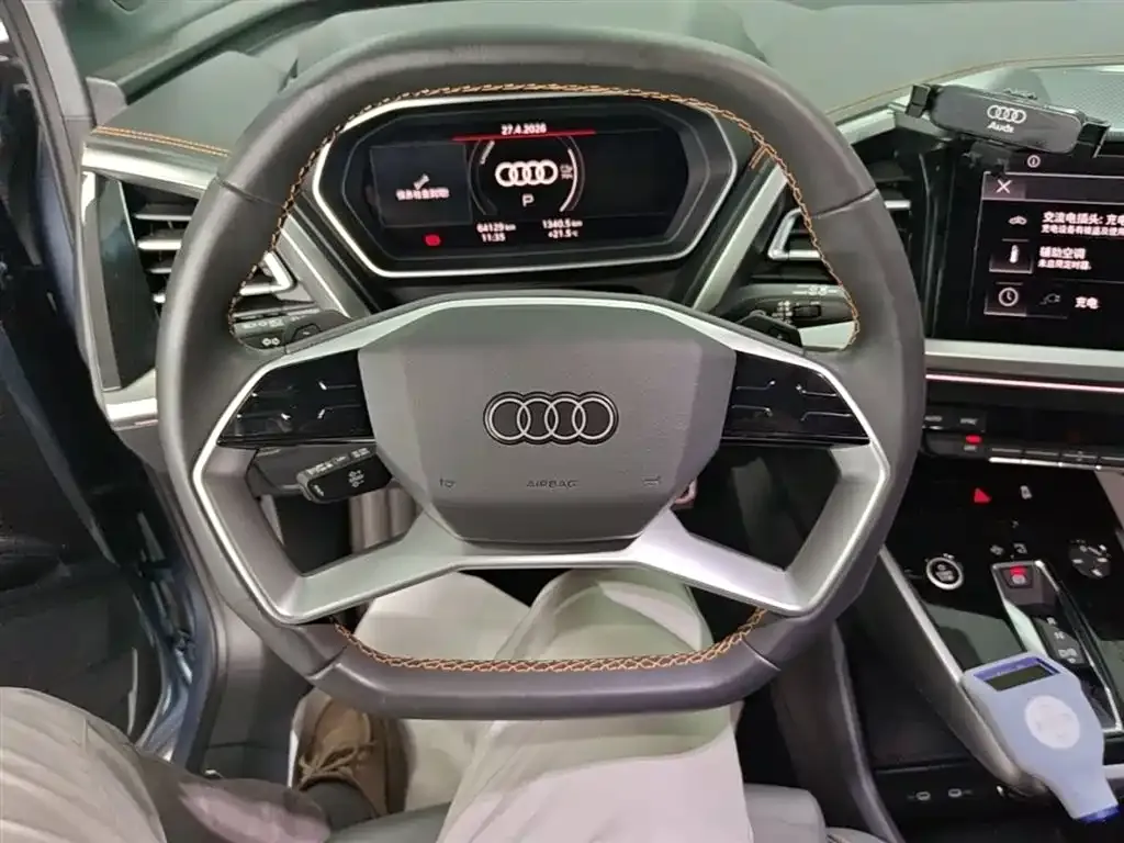 Audi Q4 e-tron — фото 8
