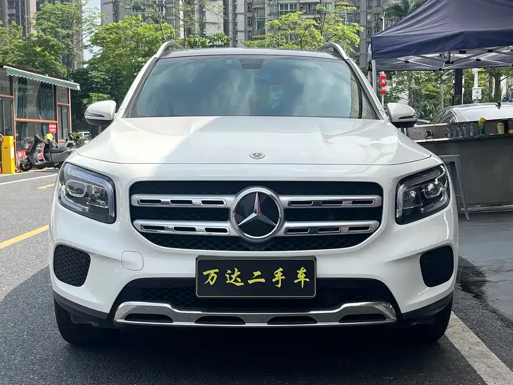 Mercedes-Benz GLB — фото 2