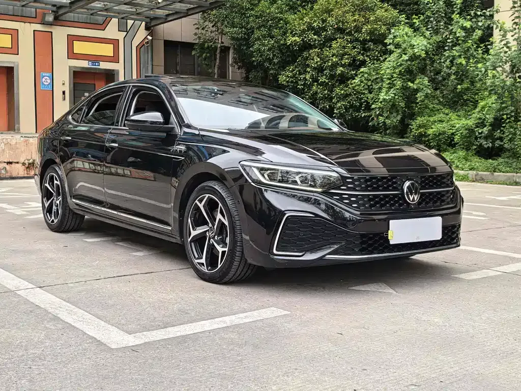 Volkswagen Passat — фото 9