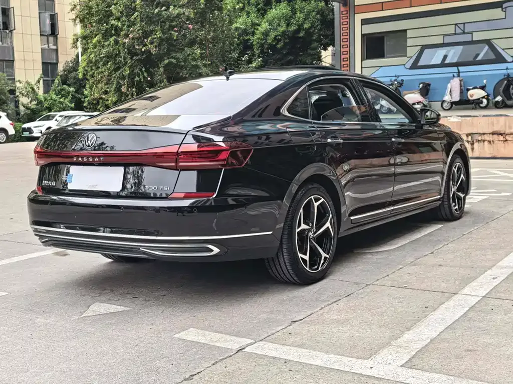 Volkswagen Passat — фото 6