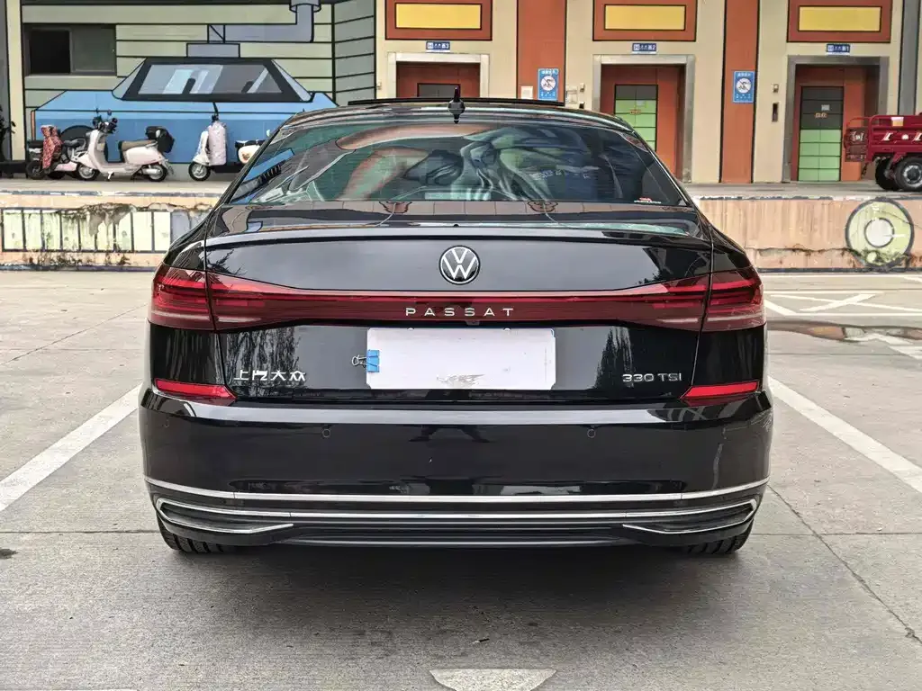 Volkswagen Passat — фото 8