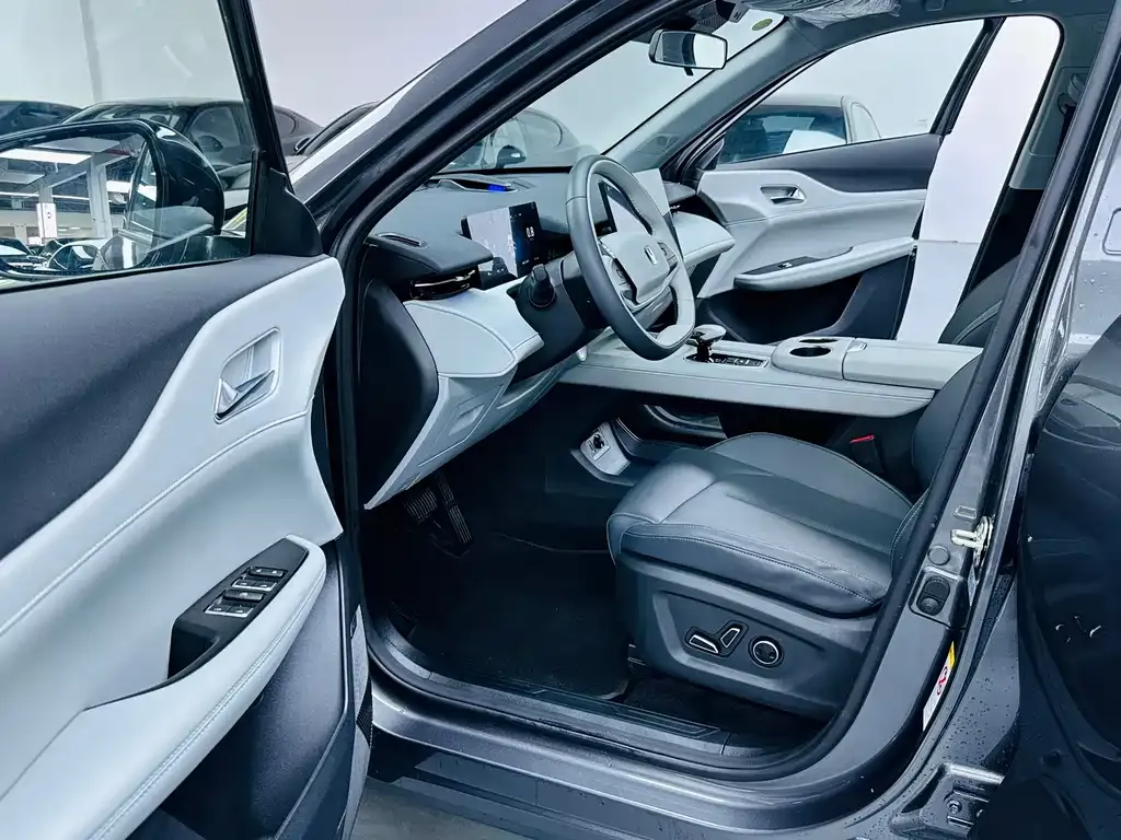 Changan UNI-Z 2024 из CN, фото 2