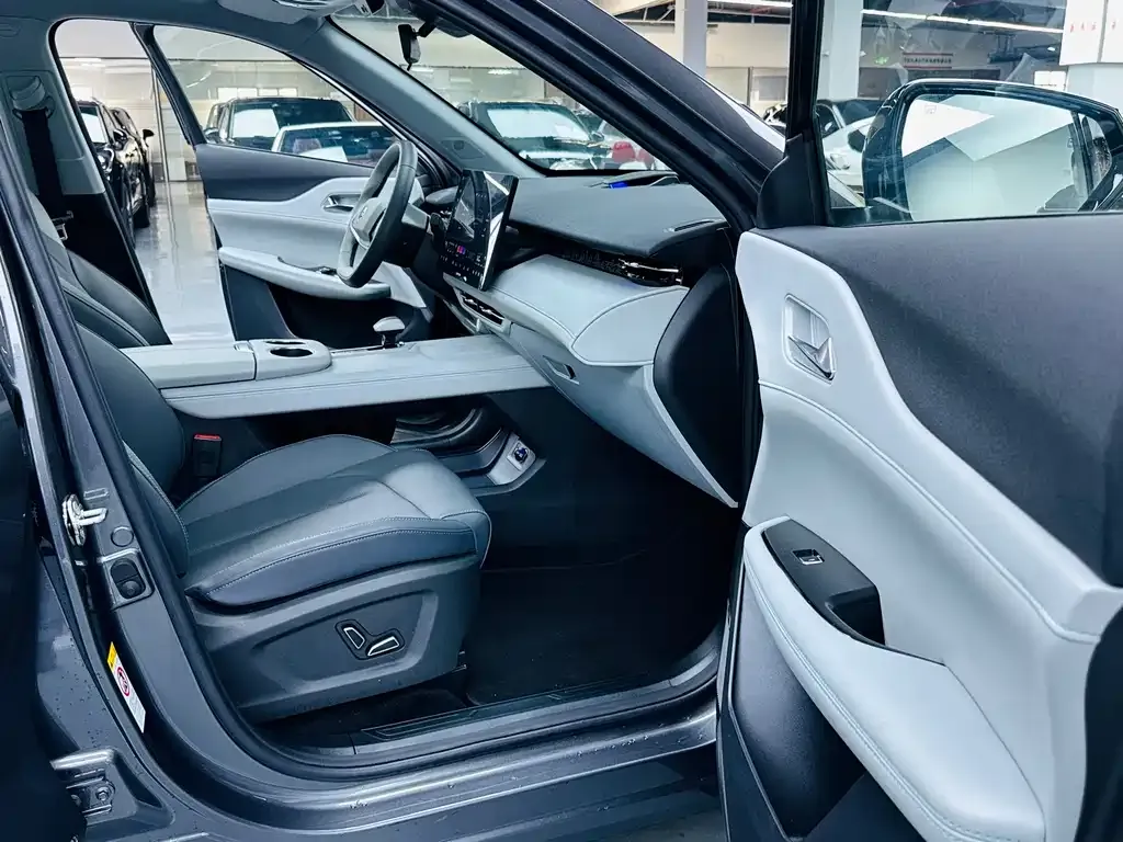 Changan UNI-Z 2024 из CN, фото 4