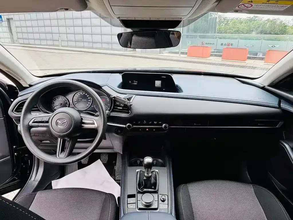 Mazda CX-30 2021 из CN, фото 8