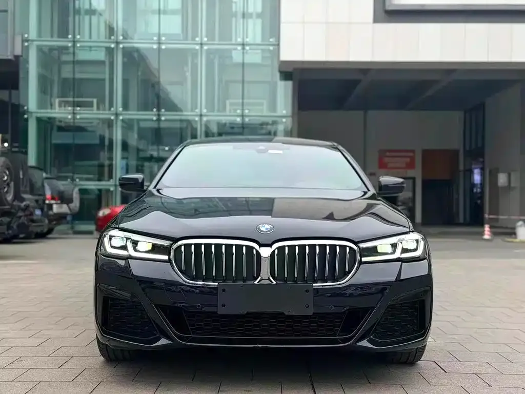 BMW 5 Series — фото 2