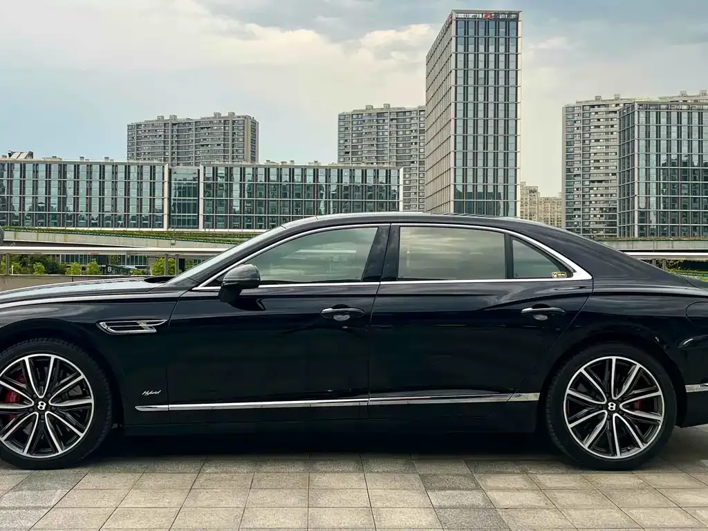 Bentley Flying Spur PHEV 2022 из CN, фото 4
