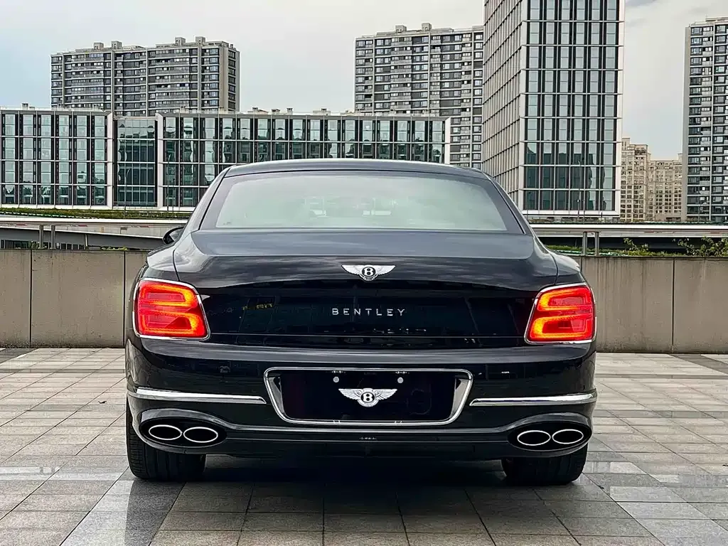 Bentley Flying Spur PHEV 2022 из CN, фото 9