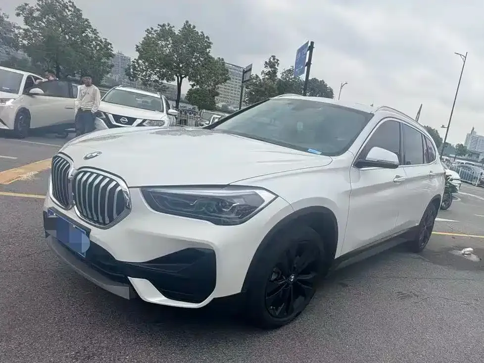 BMW X1 — фото 1