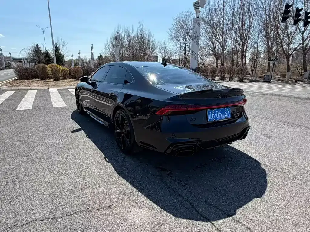 Audi A7L — фото 4