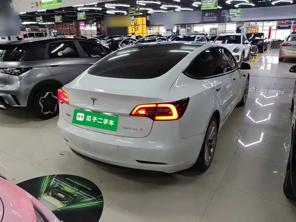 Tesla Model 3 — фото 10
