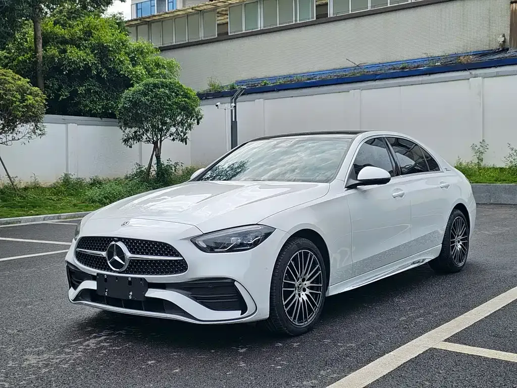 Mercedes-Benz C-Class — фото 1