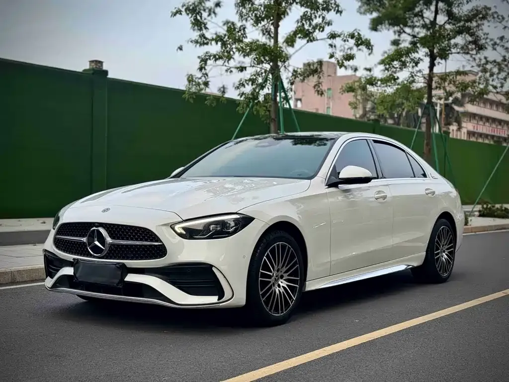 Mercedes-Benz C-Class — фото 1