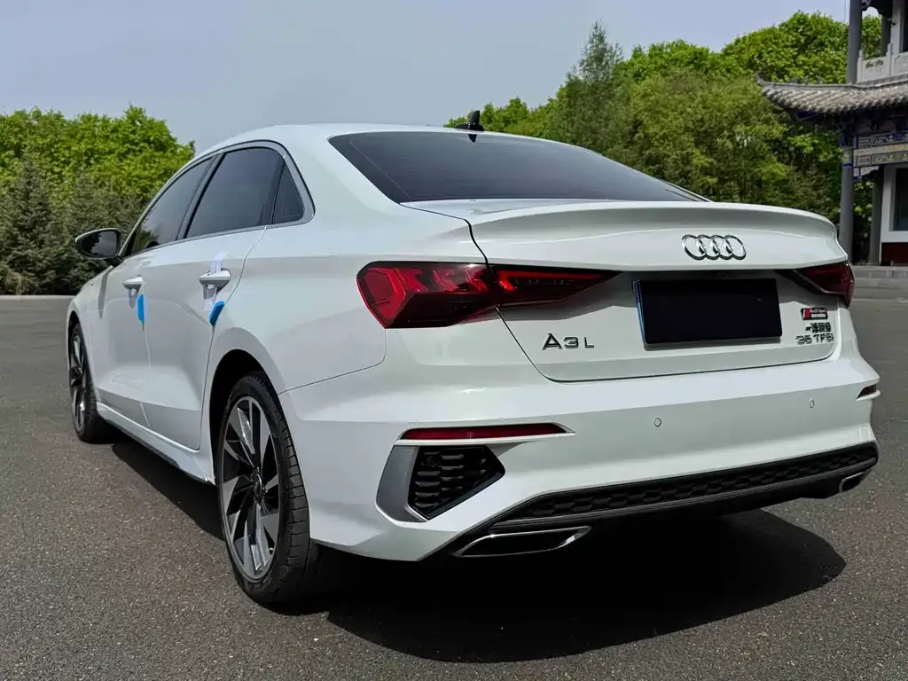 Audi A3 — фото 2